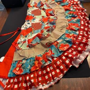 The Pioneer Woman Red and Blue Holiday Decor Skirt